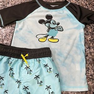 Boys swim trunks and rash guard set 4T